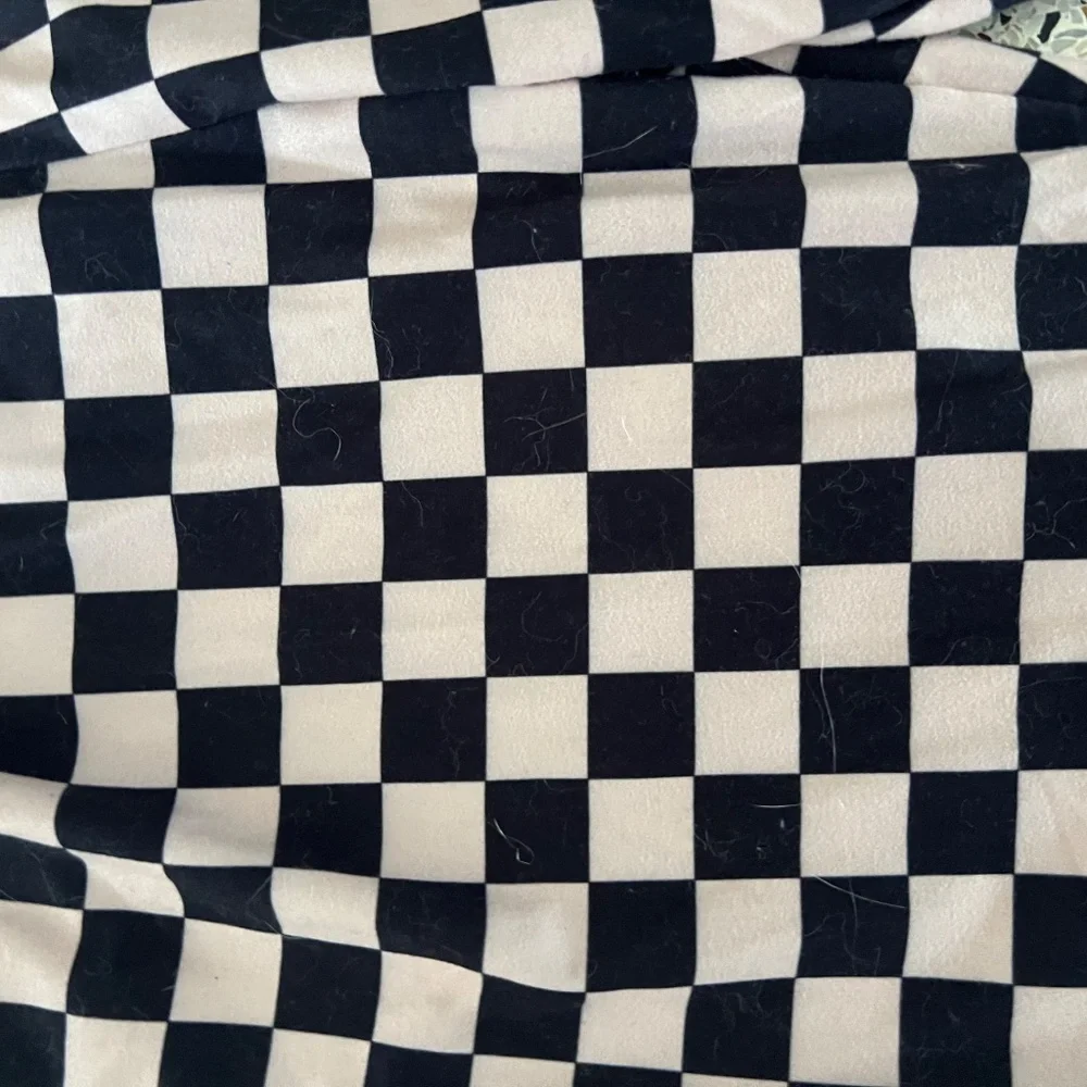 Checkered flare leggings size large - Picture 4 of 5